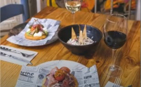 Menú tapeo degustación de cocina fusión en Portolito Carmen (Valencia)